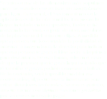 Se trata de una de las alternativas más populares entre los usuarios que utilizan sus smartphones para ligar. En general, el funcionamiento de la aplicación es de lo más sencillo. Tan pronto la hayas instalado en tu dispositivo, Tinder te irá mostrando las fotos de perfil de otros miembros de la plataforma del sexo que elijas. A medida que aparecen sus fotos tendrás la posibilidad de arrastrar la imagen hacia la derecha para indicar que esa persona te gusta o bien hacia la izquierda para descartarla. De esta forma, solo en el caso de que la persona que te gusta haya indicado que tú también le gustas podréis comenzar a hablar. De lo contrario, será imposible entablar una conversación, algo que resulta interesante para evitar situaciones incómodas. Su uso es gratuito, aunque cuenta con algunas funciones premium por las que es necesario pagar.